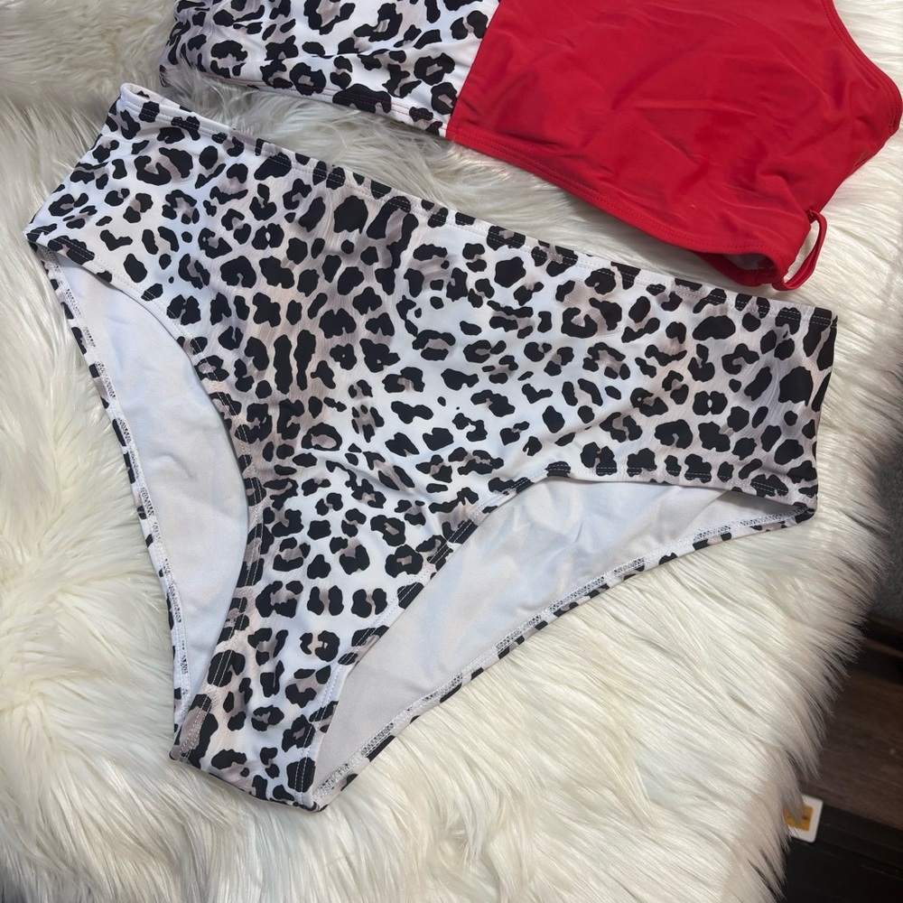 SHEIN Leopard Print and Red Bikini Set - Picture 3 of 4